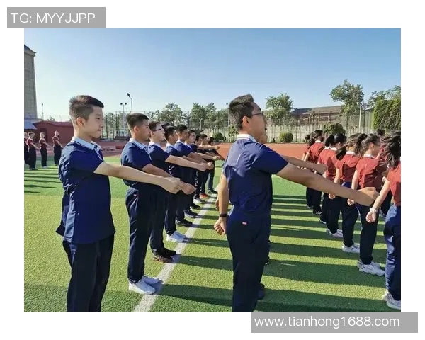 韩国足球明星参与军训活动展现坚韧精神与团队合作精神的精彩瞬间